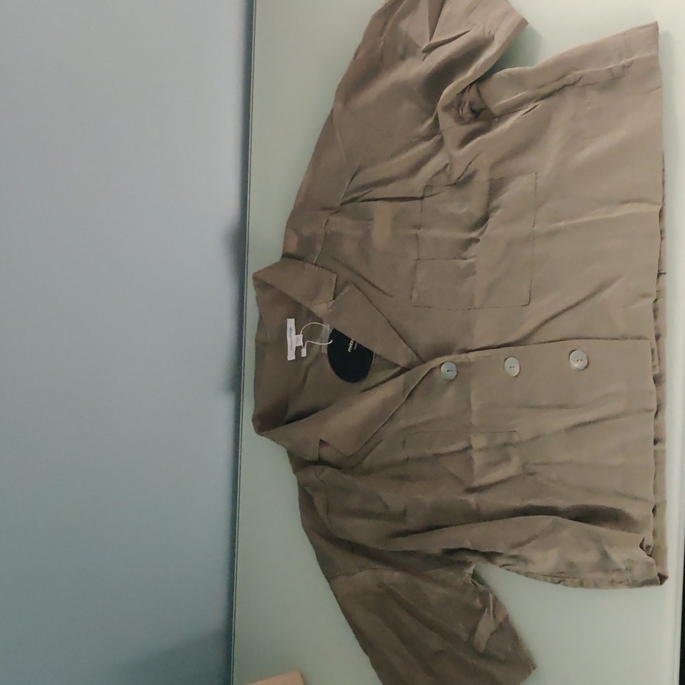 Cropped button down - Picture 2 of 5